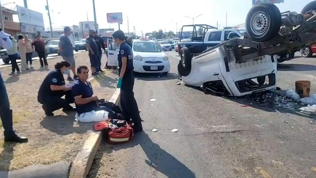 trailer-sin-frenos-choque-multiple-21-lesionados