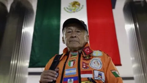 Héctor Méndez, “El Topo Mayor”: más de cuatro décadas entre rescates y escombros