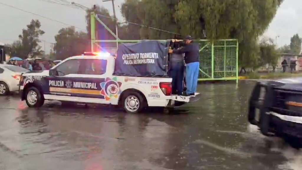 lluvias-inundan-ecatepec-suspenden-mexibus