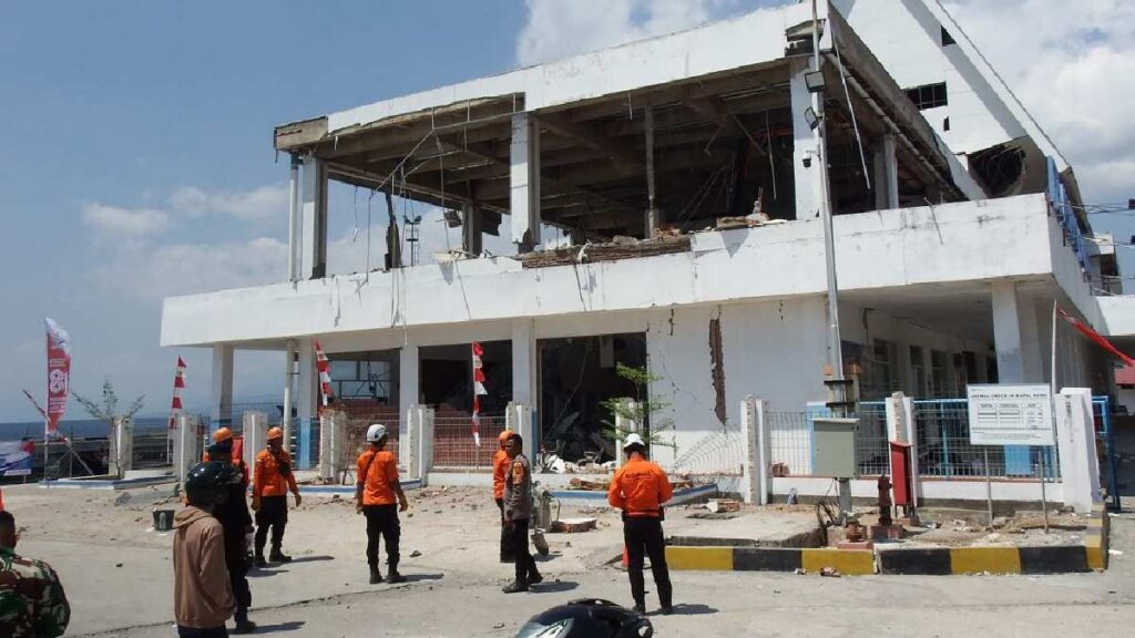 terremoto-77-indonesia-destruccion-imagenes