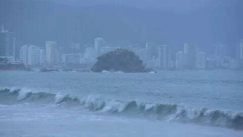 Pacífico y Atlántico, bajo amenaza por cinco zonas de baja presión que podrían convertirse en ciclones; ve los estados afectados