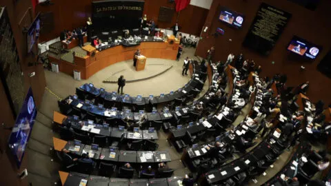 Congreso recibe iniciativa para prohibir doble nacionalidad a candidatos a Presidencia y gubernaturas