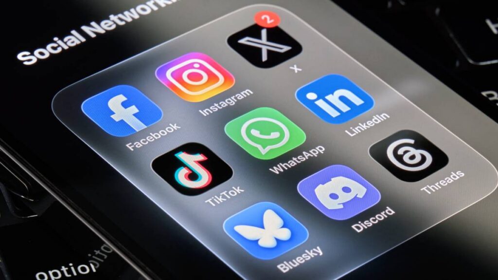 ¿Qué pasa con tus contraseñas y cuentas cuando mueres? Conoce las reglas de Facebook, Google y bancos para dejar instrucciones.