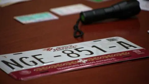 Condonan 100% en multas y recargos por reemplacamiento Edomex 2026 durante agosto