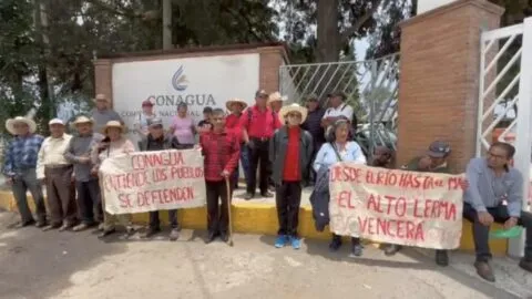Habitantes de Ocoyoacac y Lerma protestan en Conagua para exigir desazolve urgente del Río Lerma