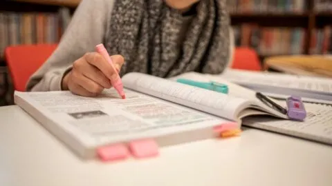 SEP rebasada: 14 mil supervisores para 252 mil escuelas, señalan especialistas