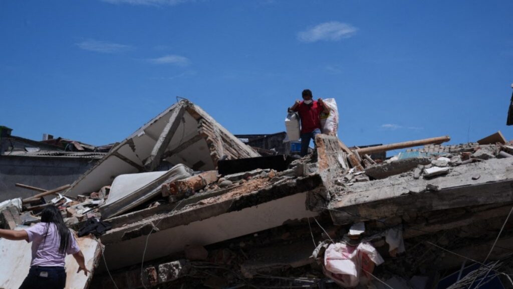México envía ayuda humanitaria a Colombia. Foto: AFP