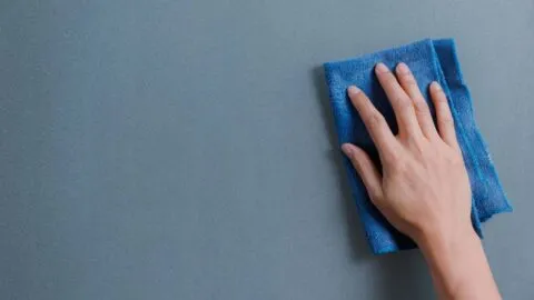 Suavizante de ropa en las paredes: ¿para qué sirve y cómo ayuda a renovar una habitación?