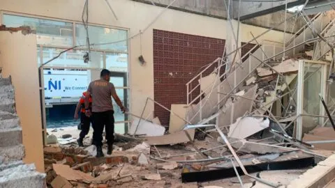 Segundo terremoto sacude Indonesia: magnitud 6.9 golpea Sumatra tras sismo mortal de 7.7