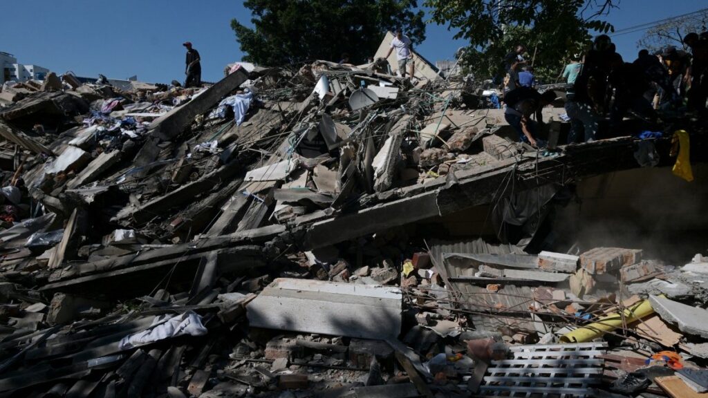 SRE mantiene contacto con embajada tras terremoto en Colombia. foto: AFP