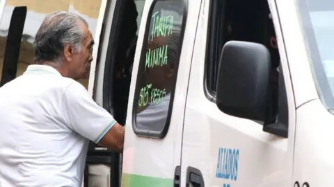 Terror a bordo: pasajero ataca al chofer y autobús sigue avanzando sin conductor en Veracruz