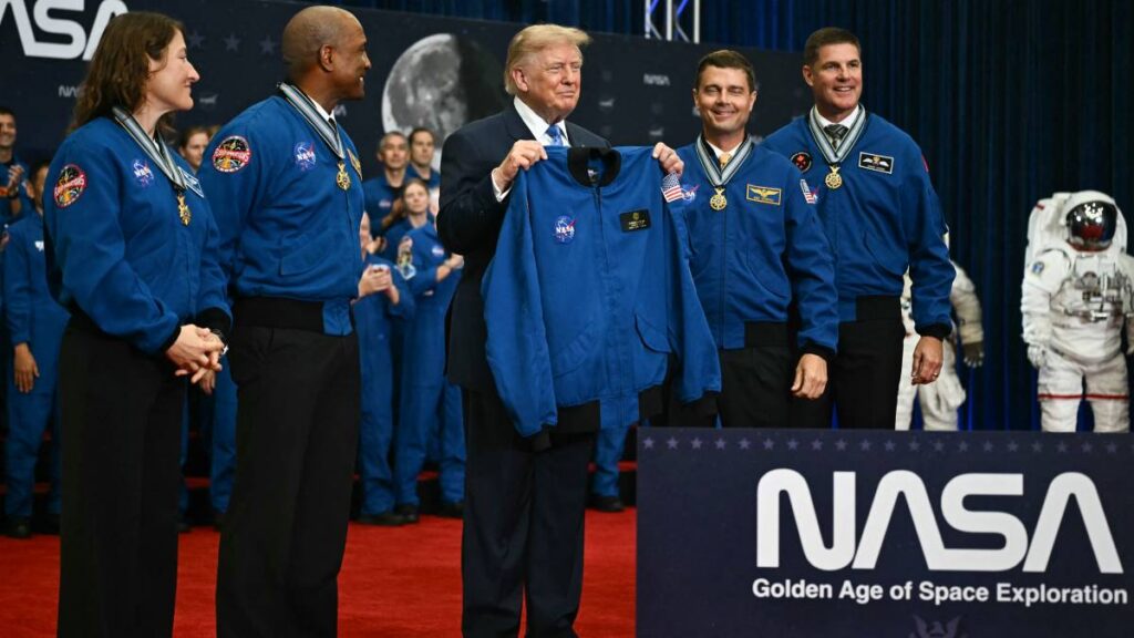 Donald Trump en la NASA