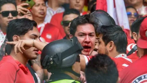 Video: pelea campal en Tlatlauquitepec, Puebla, deja a joven noqueado