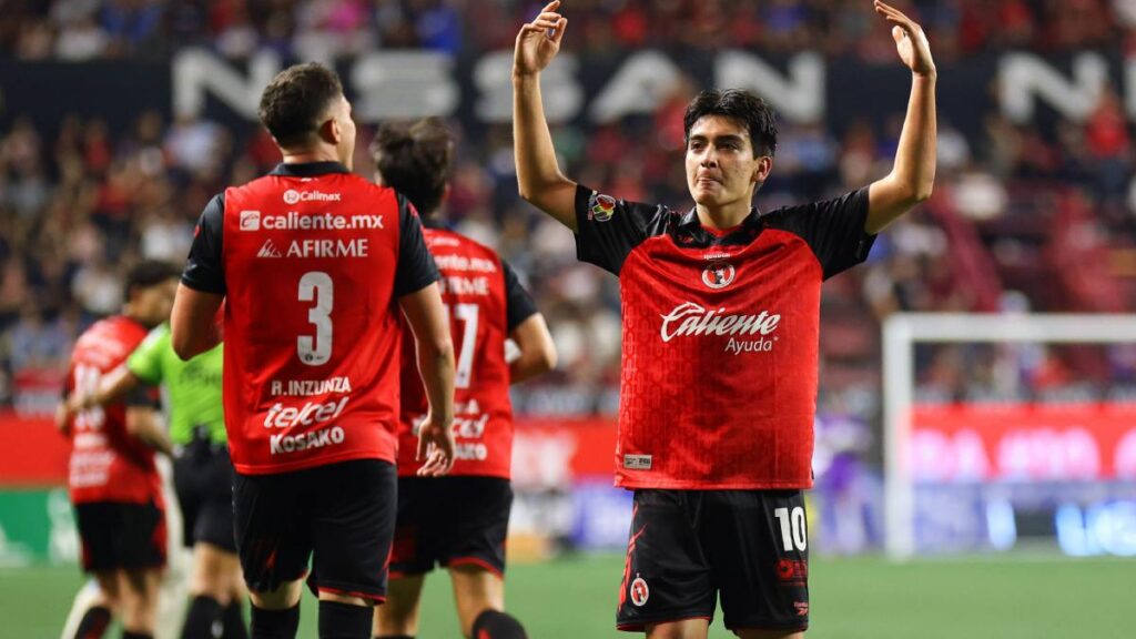 Gilberto Mora hunde a Cruz Azul en la frontera