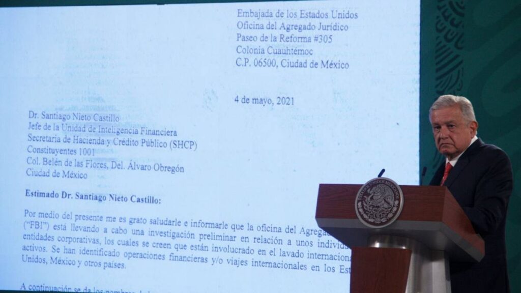 Cabeza de Vaca habría alertado a AMLO sobre el huachicol fiscal