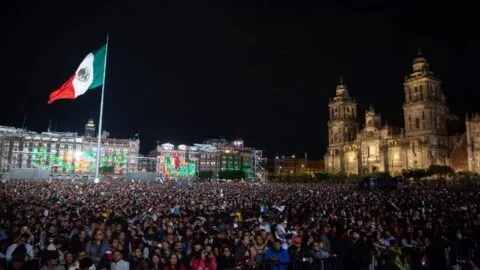 ¿A qué hora dará Sheinbaum el Grito de Independencia y qué artistas habrá en el Zócalo?
