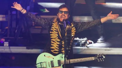 Aleks Syntek dice que se alejará de México tras polémica en concierto: “Mi ira fue justificada”
