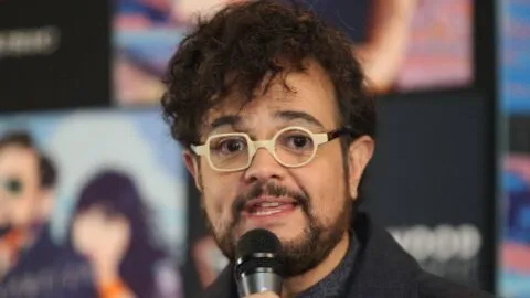 Aleks Syntek "explota" en concierto del 15 de septiembre: "Entre más me digas, menos voy a cantar"