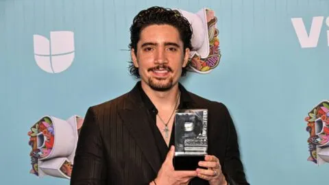 Alex Fernández reaparece tras ser hospitalizado: sufrió influenza y salmonela