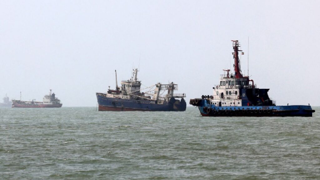 Atacan a dos petroleros en el estrecho de Ormuz
