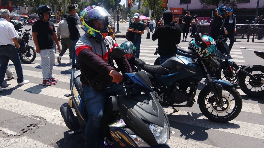 bronca-en-tres-marias-mujeres-motociclistas-se-dan-con-todo