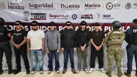 Caen 6 de los "Millonarios” ligados al robo de autos y casas en Puebla; decomisan armas y droga