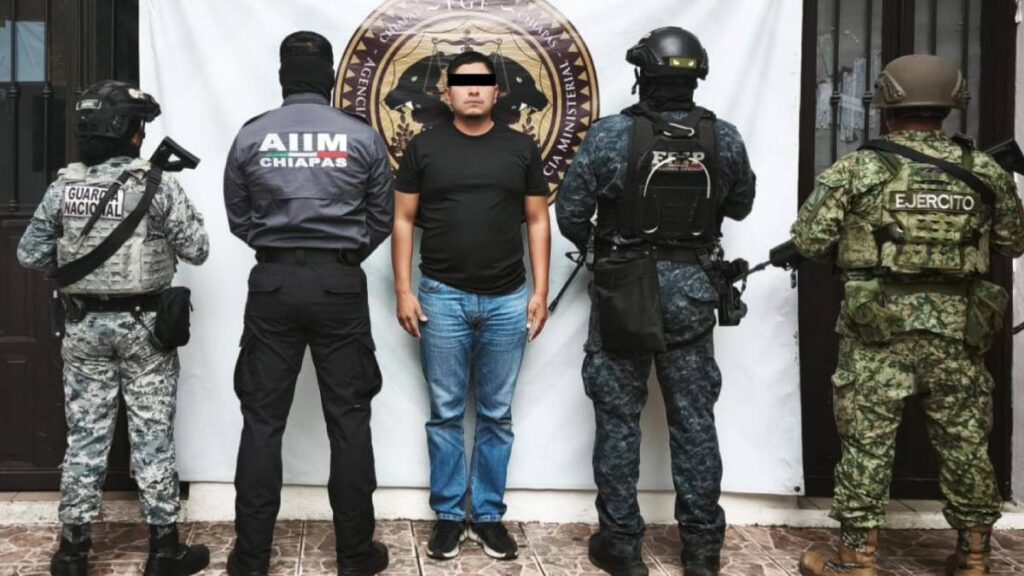 Jesús Antonio “N” es investigado por presuntamente ayudar a escapar a un detenido señalado como integrante del Cártel Chiapas y Guatemala.