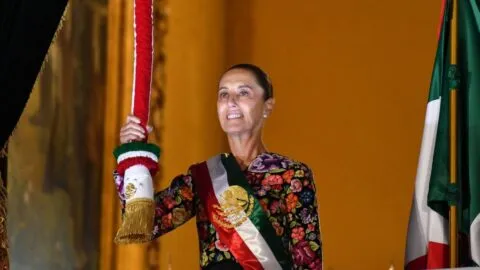 Claudia Sheinbaum da su segundo Grito de Independencia: las frases y cambios frente al de 2025