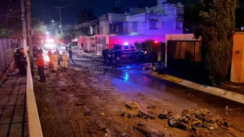 Desbordamiento del Arroyo Seco genera inundaciones y moviliza a los cuerpos de emergencia en Guadalajara