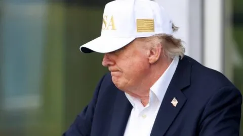 Trump descarta salir del T-MEC y subraya una posible "gran relación" con México