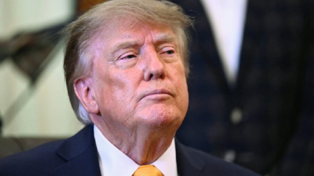 Donald Trump difunde video como Linterna Verde; así usa la IA para propaganda