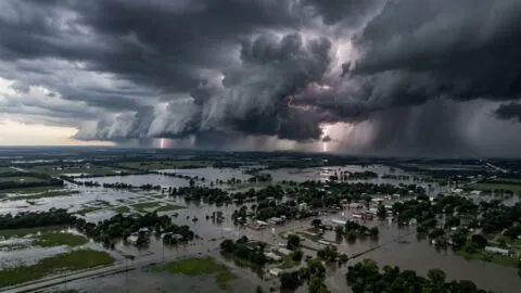 El “Efecto Tren”: el fenómeno detrás de las inundaciones que dejó Edouard en Texas