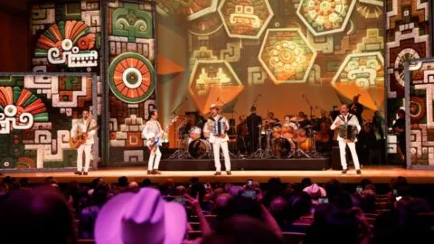 El Mes de la Herencia Hispana trae El Tiny con Los Tigres del Norte, Mon Laferte y más