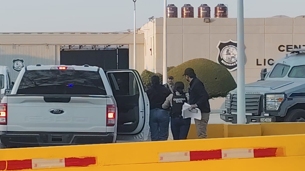Trasladan al Altiplano a escolta del exalcalde de Uruapan, Carlos Manzo, por especulación de atentado