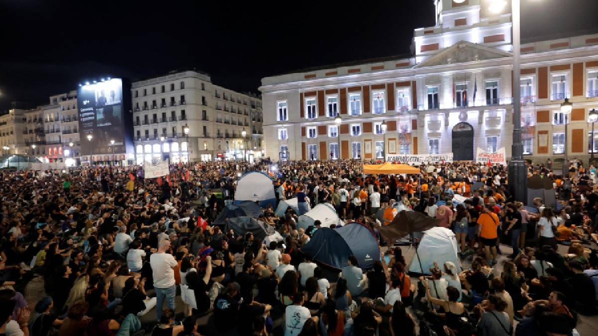 “Tú podrías ser la próxima Maricarmen”: España protesta por vivienda