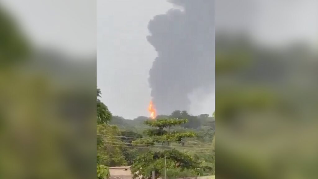 Explosión en Jáltipan: incendio permanece activo en PMV Minera