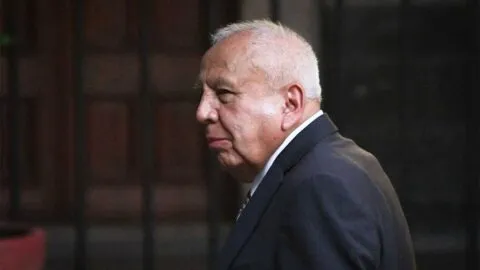 Difieren audiencia de Francisco Garduño; víctimas rechazan "reparación" con fondos públicos