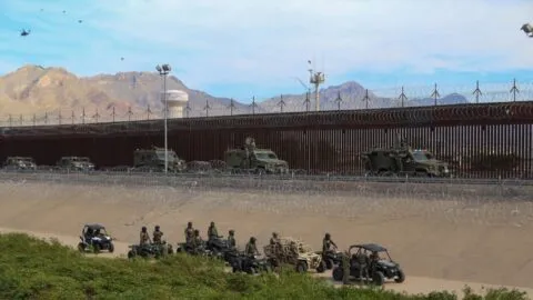 Estados Unidos usa tecnología de "drones defensivos" para proteger a su personal en frontera con México, asegura su Embajada