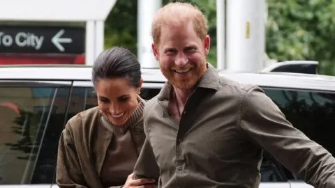 Harry y Meghan se sorprenden por carta del rey Carlos III tras su regreso a Reino Unido
