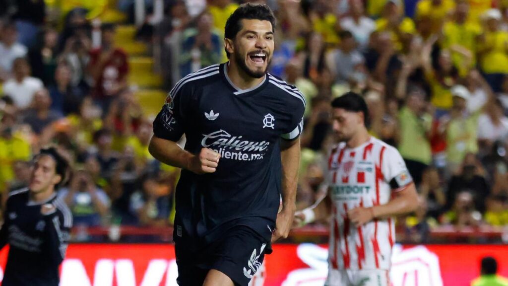 Hat-trick de Henry Martín guía remontada del América ante Necaxa