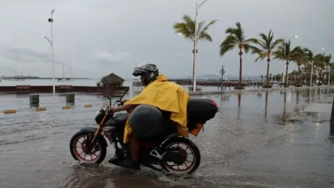 Marie ya es huracán categoría 2; ve trayectoria en vivo y estados afectados