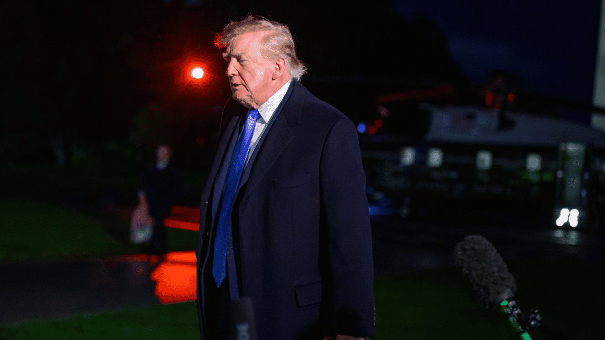 Trump se pronuncia tras presunto atentado en base aérea de EE. UU. en Reino Unido