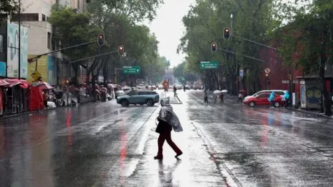 Se esperan lluvias y ligero descenso de temperatura en CDMX para este lunes