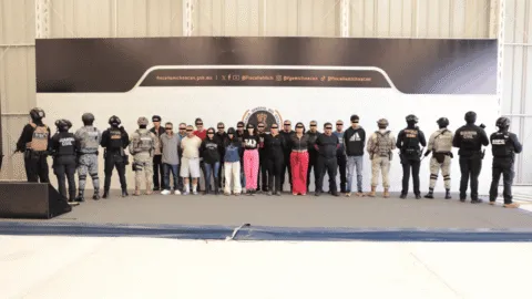 Detienen a 18 personas en Michoacán, incluidos policías y director de seguridad