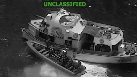 EE. UU. hunde tercera lancha vinculada al narco frente a las costas de Ecuador