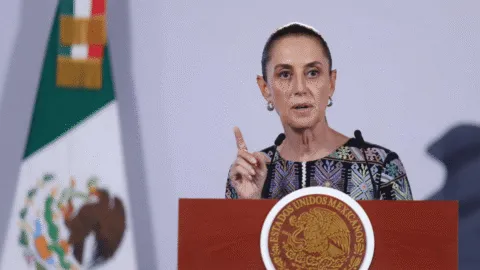 Sheinbaum anuncia nuevos libros de matemáticas y lectura tras resultados PISA