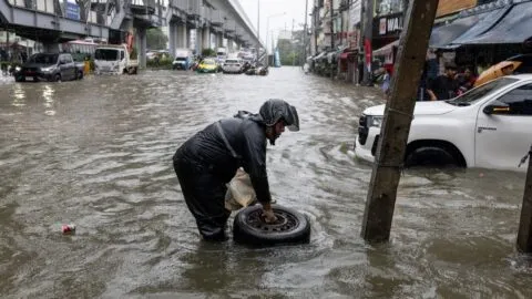 Bangkok declara estado de desastre tras lluvias extremas e inundaciones