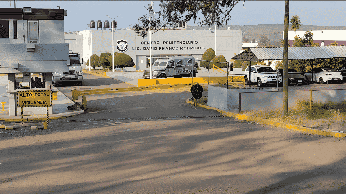 Trasladan a El Altiplano a los ahijados y al escolta de Carlos Manzo