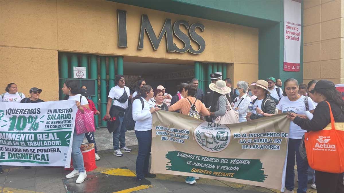 “No son negociables”: trabajadores del IMSS protestan en CDMX por sus derechos laborales