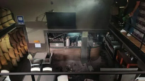 Máquina de café ocasiona incendio en Plaza San Jerónimo, evacuan a 7 empleados